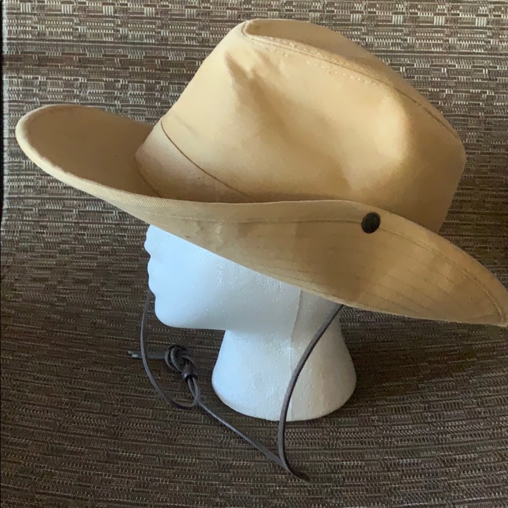 Women’s Hat by Hatquarters by Henschel
